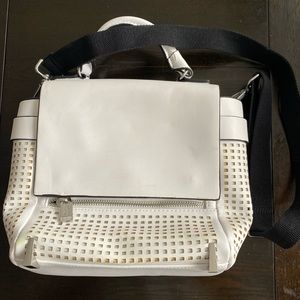 White shoulder bag